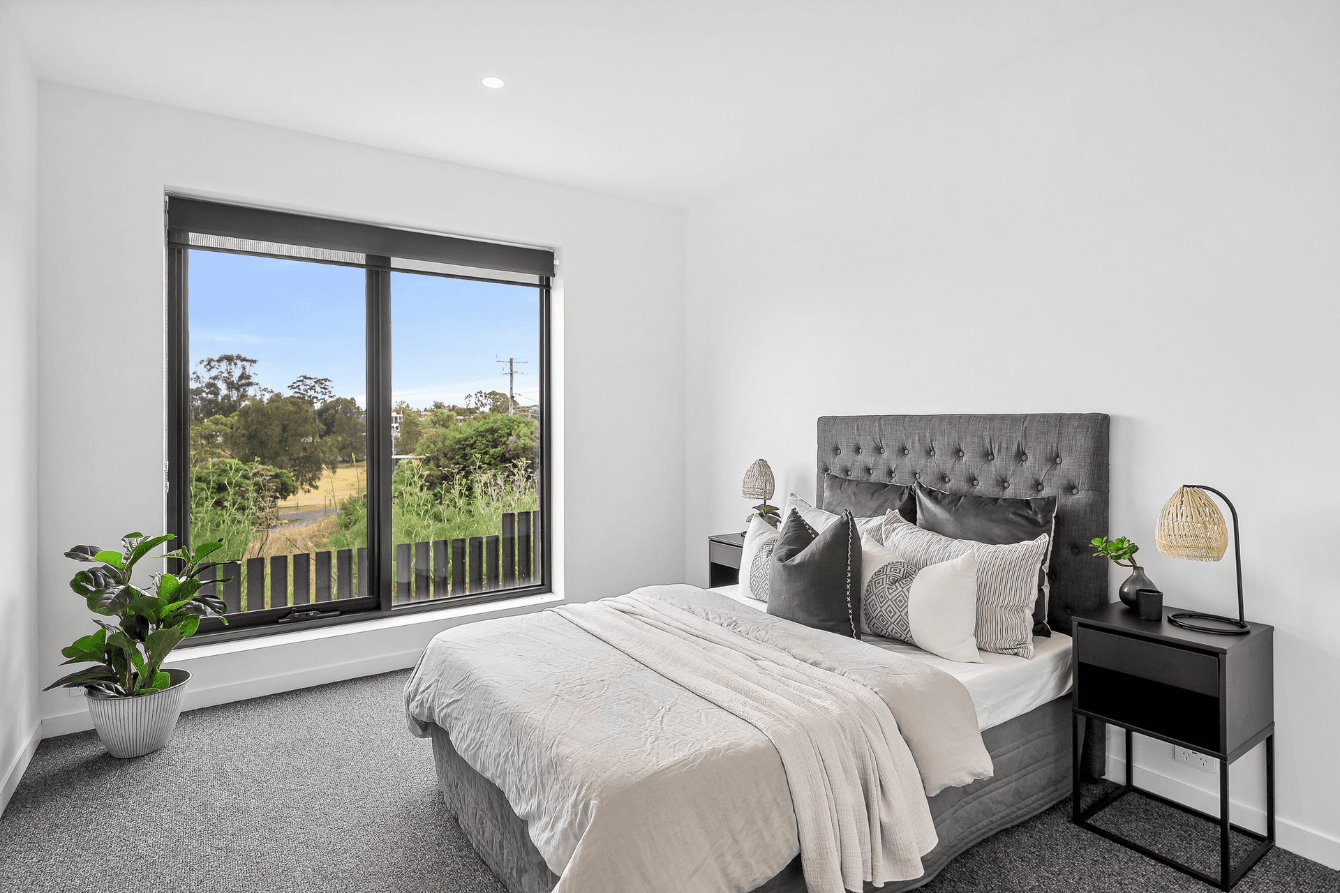 1/5 Balmoral Crescent, Rippleside, VIC 3215