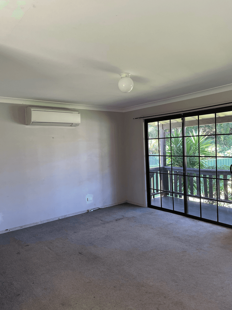 22 Monterey Avenue, MANNERING PARK, NSW 2259