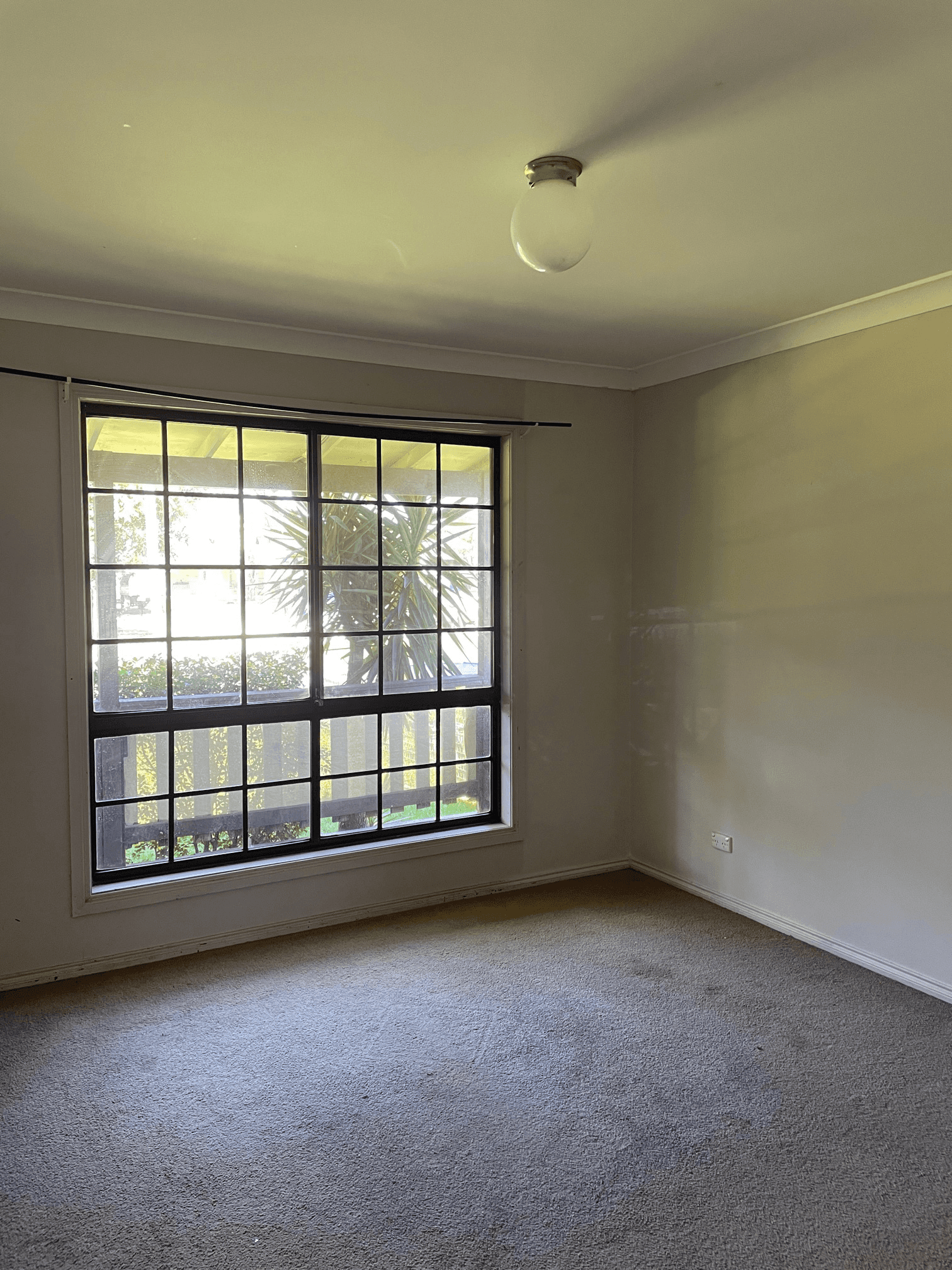 22 Monterey Avenue, MANNERING PARK, NSW 2259