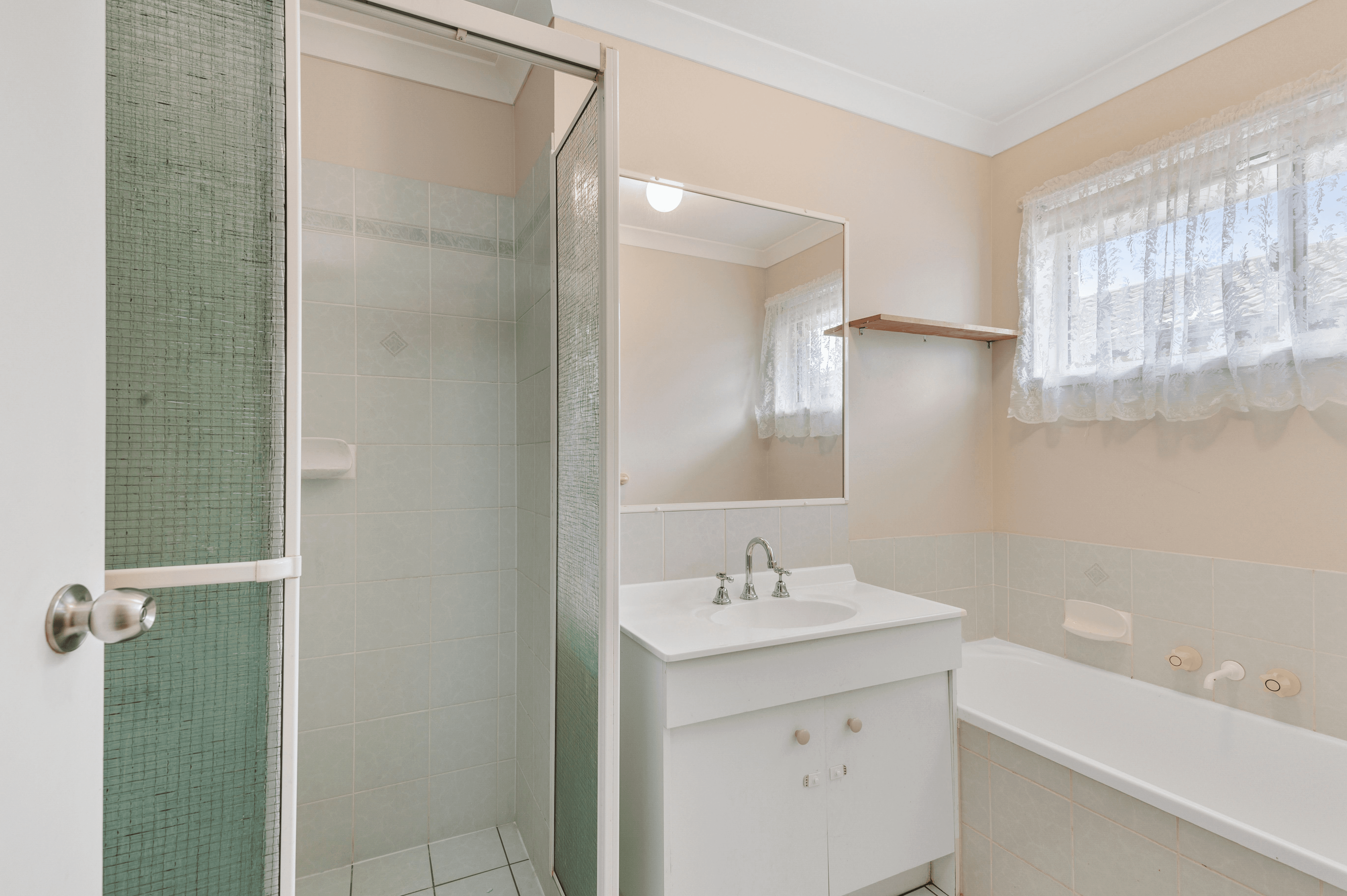 1 Rowena Court, BORONIA HEIGHTS, QLD 4124