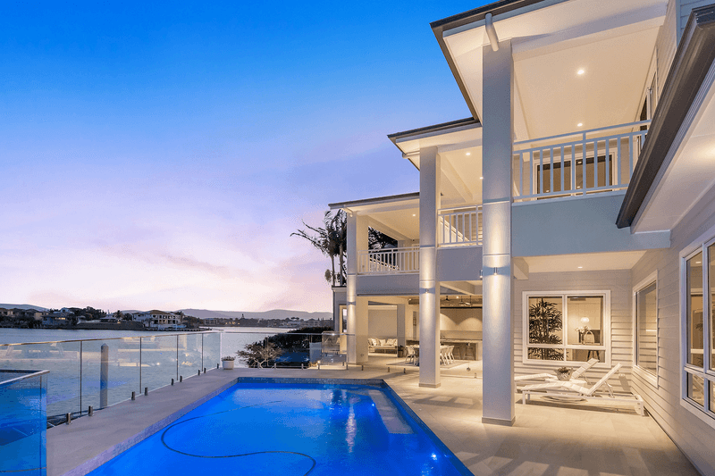 39 San Simeon Drive, Clear Island Waters, QLD 4226