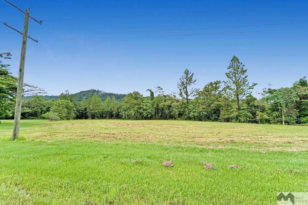 Meuanbah Road, Bombeeta, QLD 4871