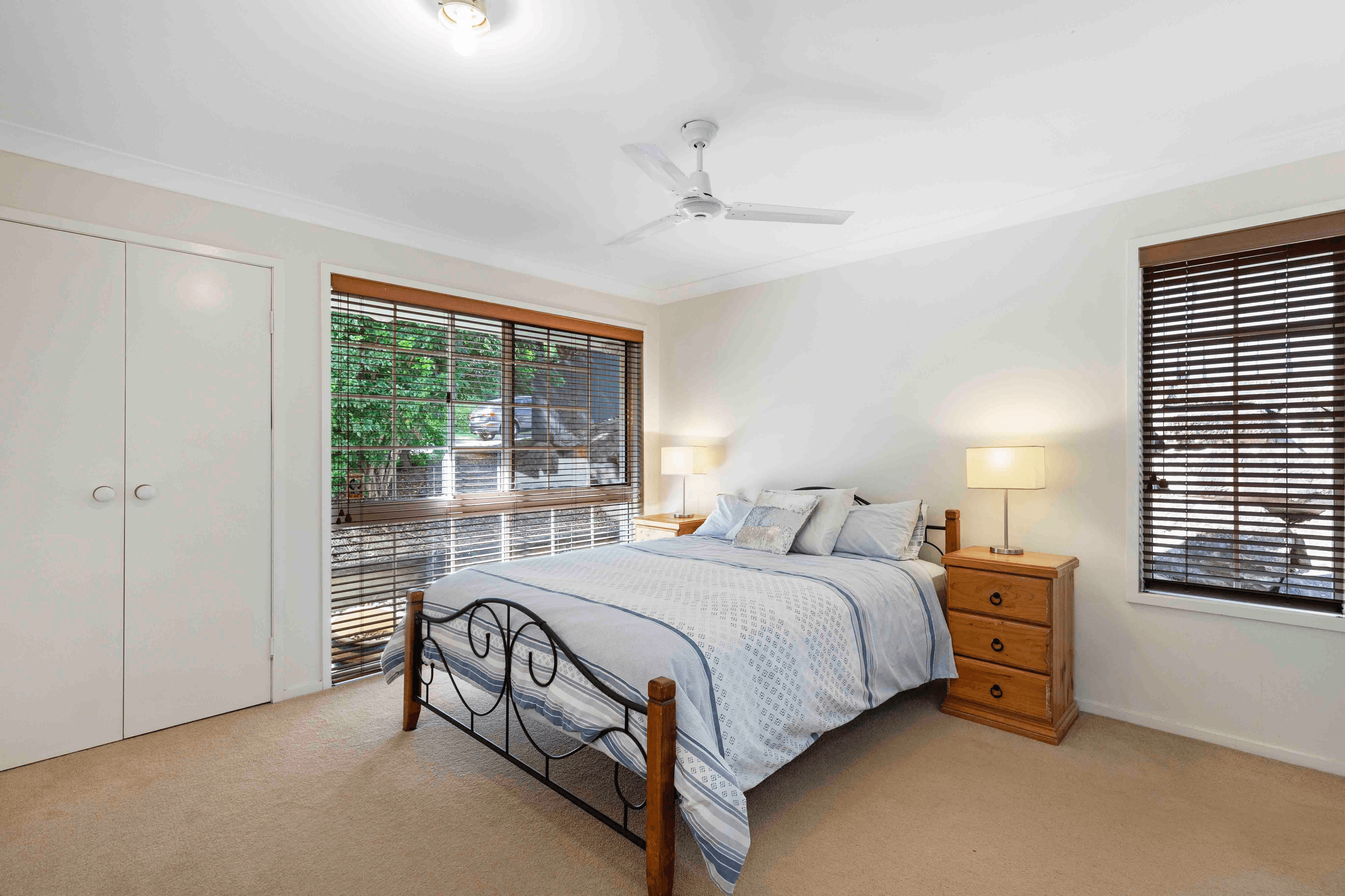 1 Brookvale Close, KENMORE HILLS, QLD 4069