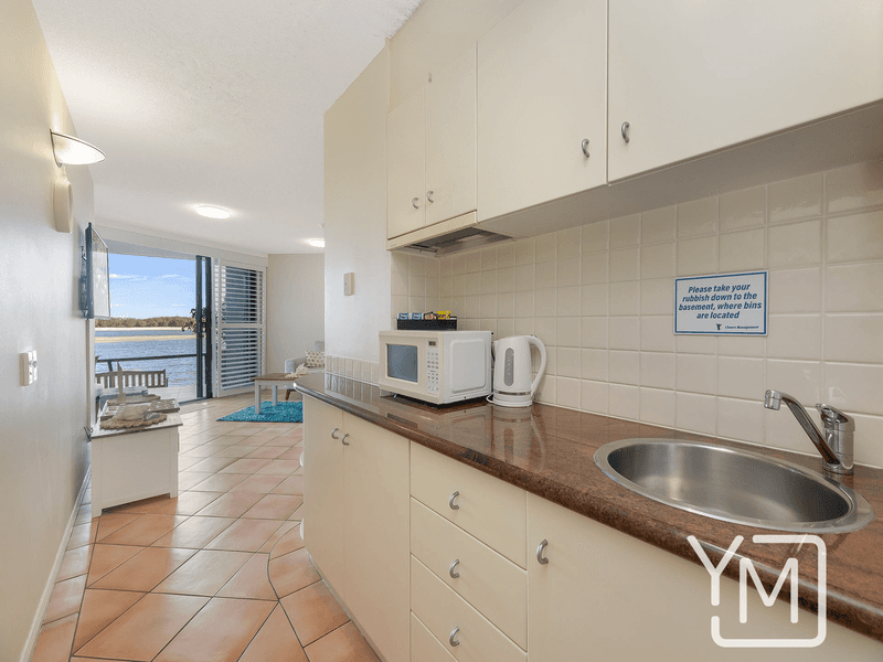 4/4 Tay Avenue, CALOUNDRA, QLD 4551