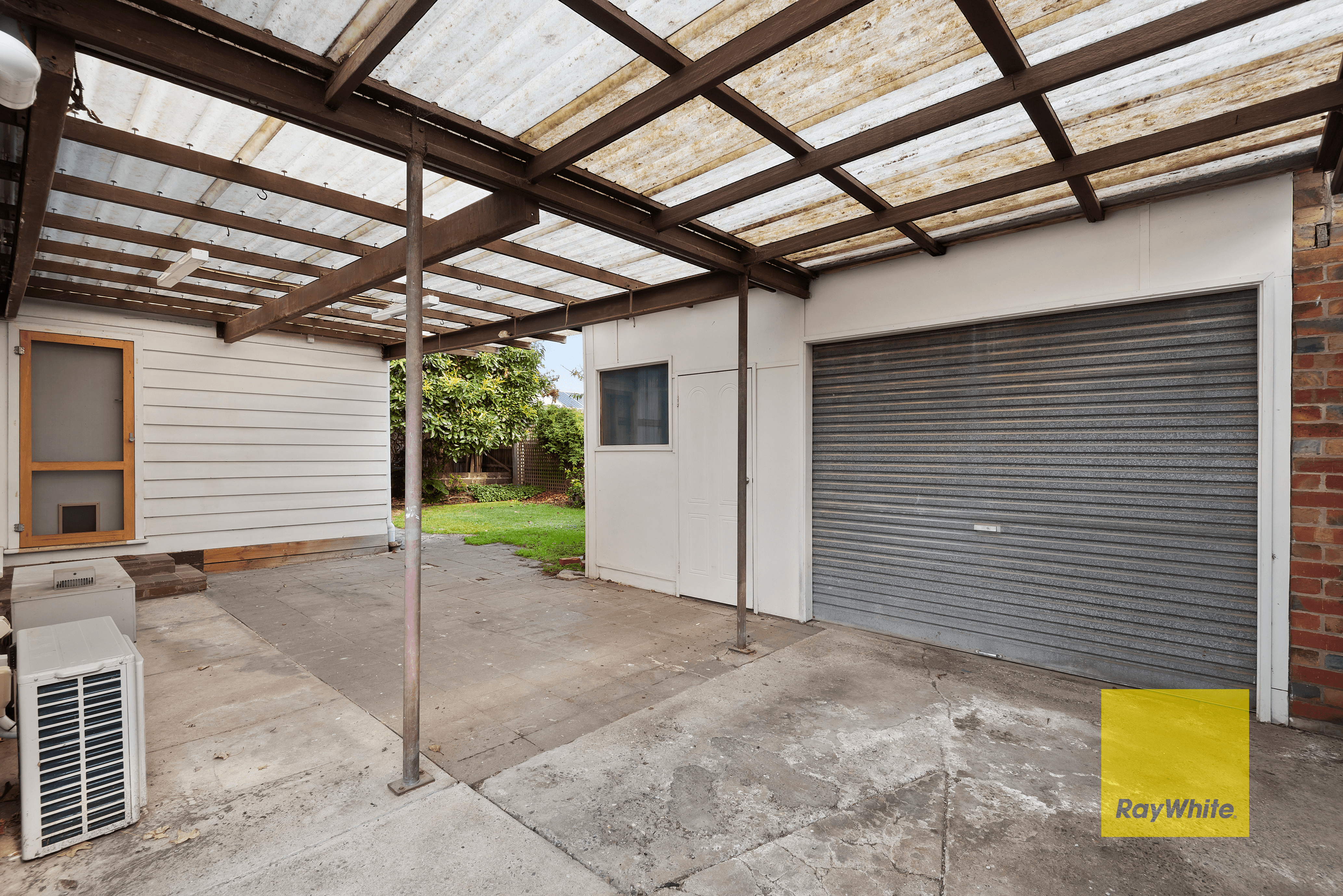 10 Highview Parade, HAMLYN HEIGHTS, VIC 3215