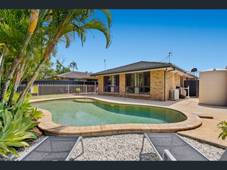 33 Cosmos Court, Elanora, QLD 4221