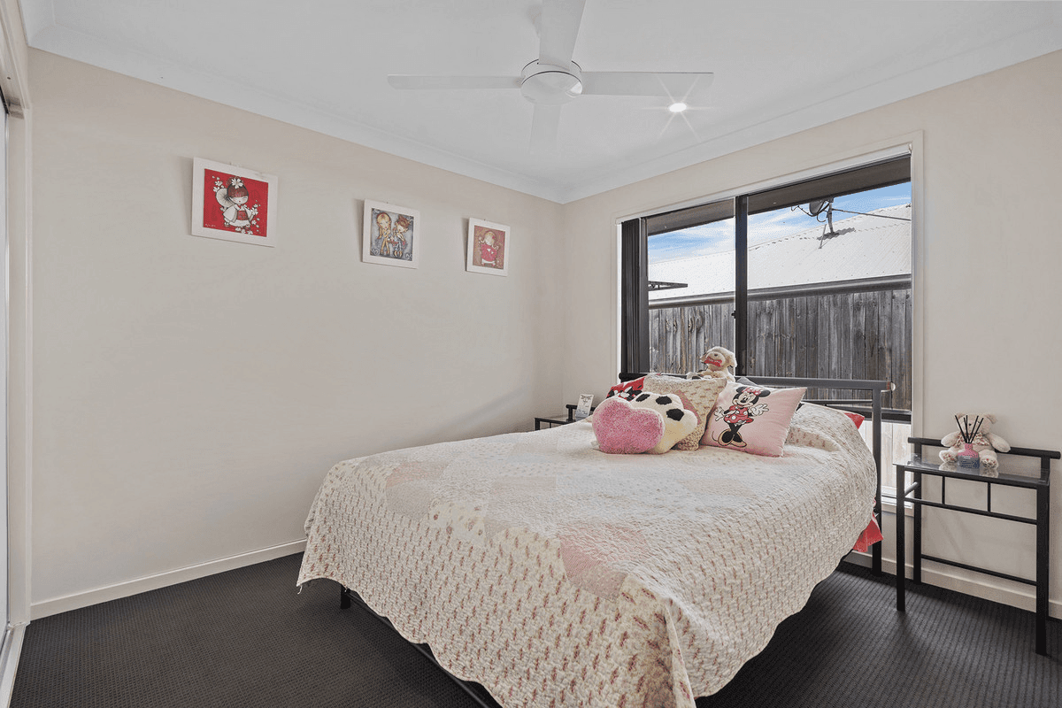 7 Aspen Way, ARUNDEL, QLD 4214