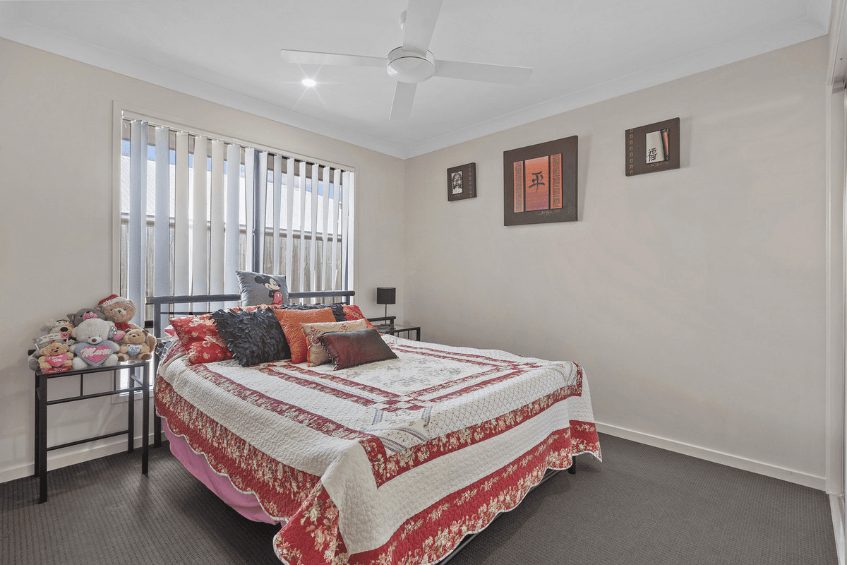 7 Aspen Way, ARUNDEL, QLD 4214