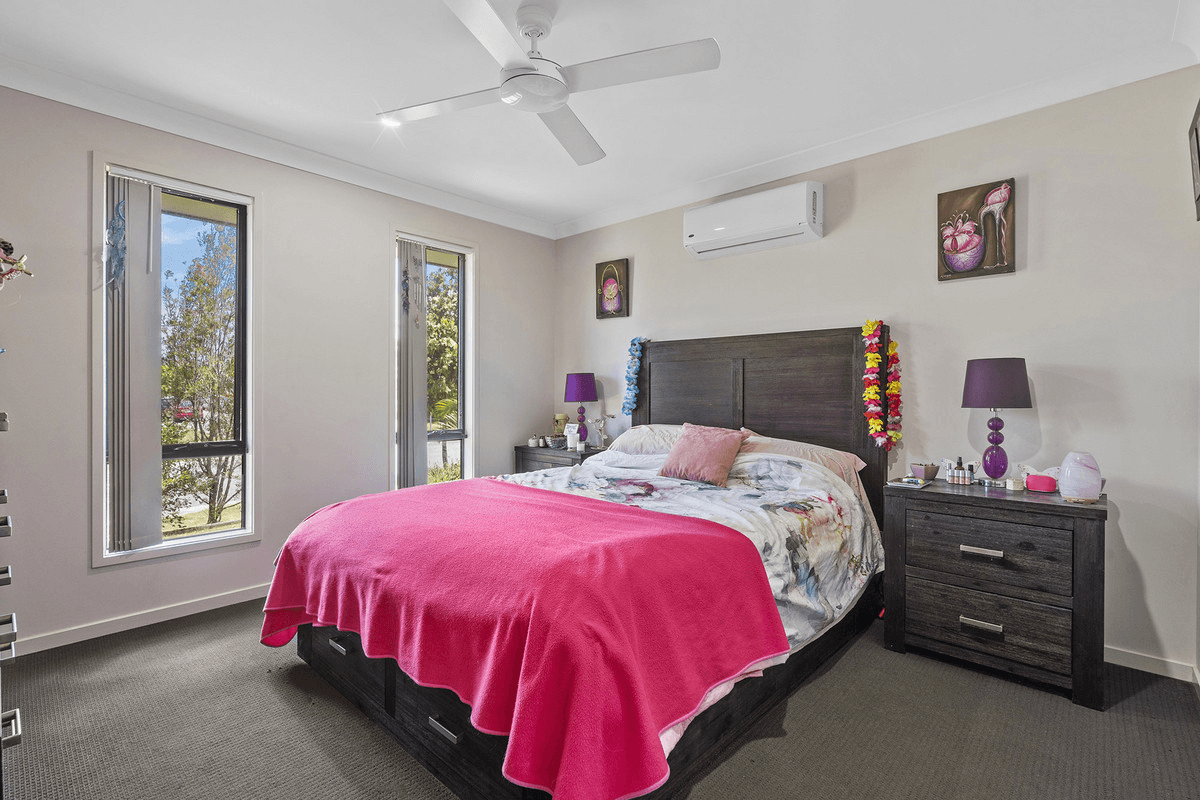 7 Aspen Way, ARUNDEL, QLD 4214