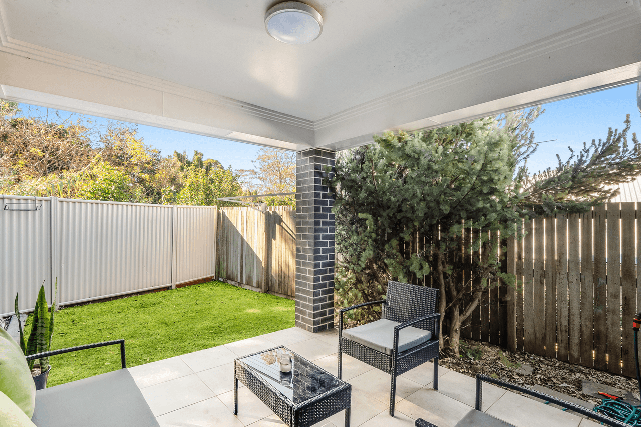 2/15 Henry Street, MOUNT LOFTY, QLD 4350