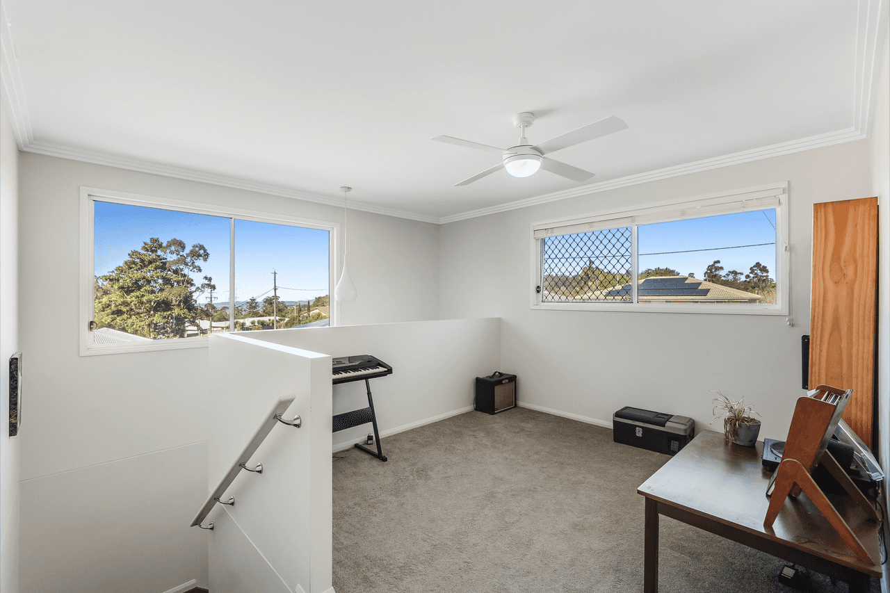 2/15 Henry Street, MOUNT LOFTY, QLD 4350