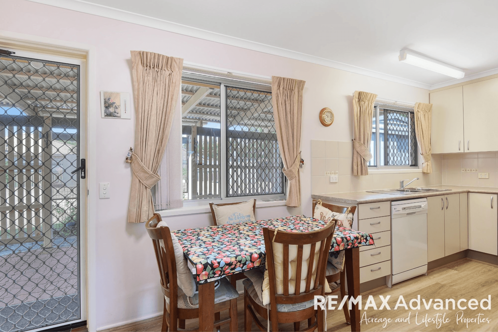 14 Moatah Drive, Beachmere, Qld 4510