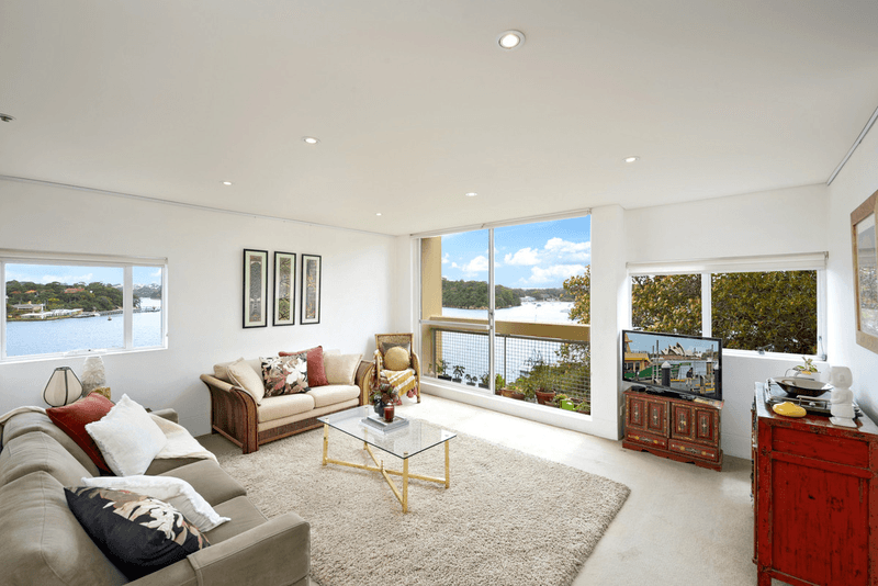 27/14 Blues Point Road, MCMAHONS POINT, NSW 2060