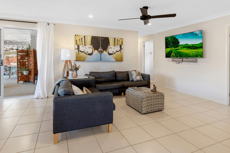 9 Treeline Circuit, UPPER COOMERA, QLD 4209