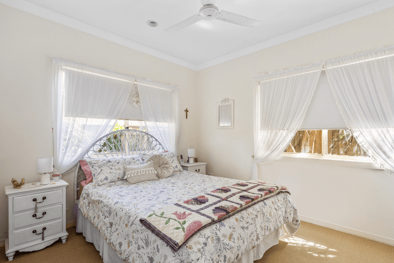 64 Oyster Point Road, BANORA POINT, NSW 2486