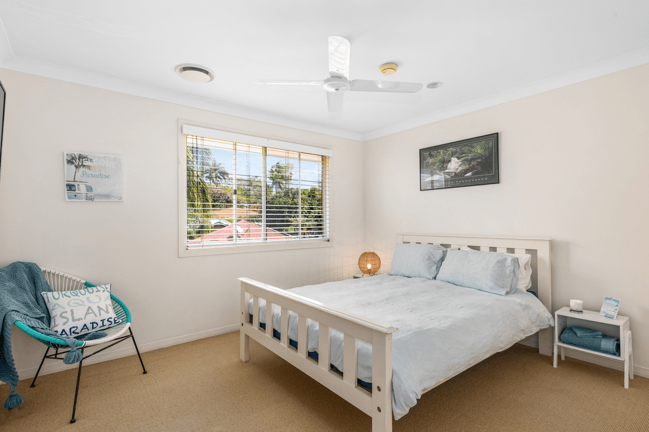 64 Oyster Point Road, BANORA POINT, NSW 2486