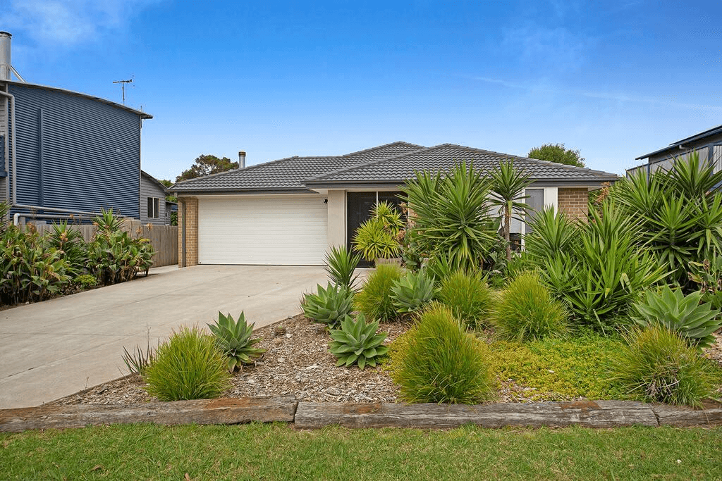 5 Matthew Crt, Cowes, VIC 3922