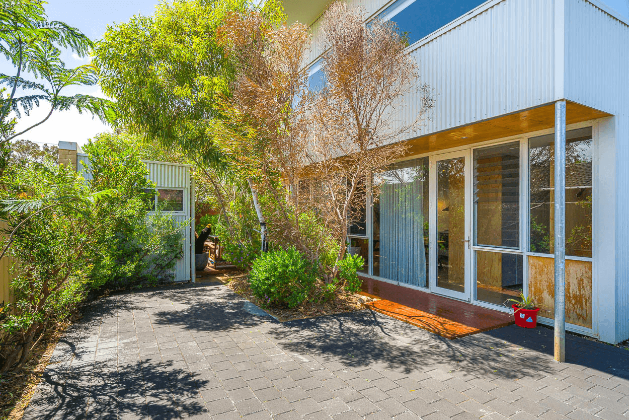 39A Erpingham Rd, Hamilton Hill, WA 6163