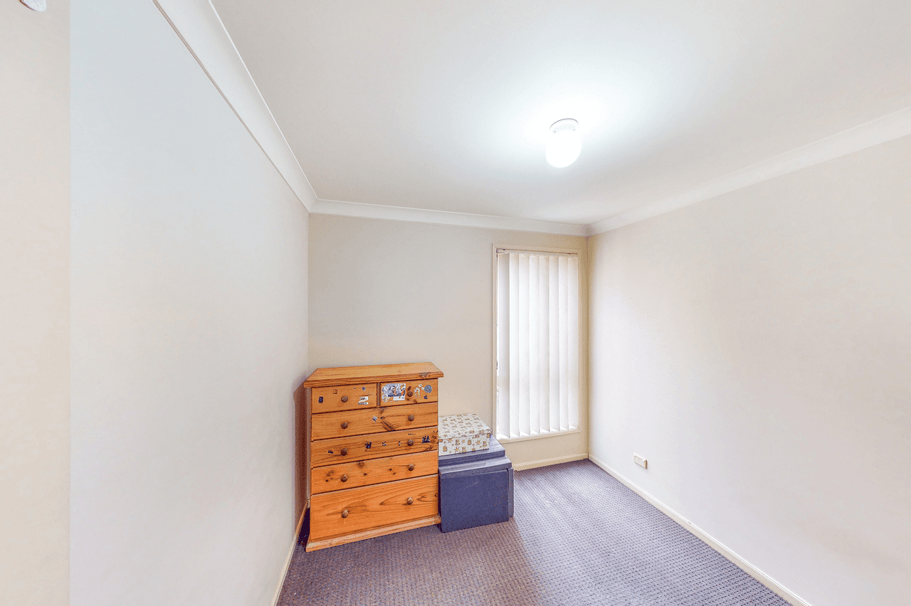 8 Acorn Circuit, FOREST LAKE, QLD 4078