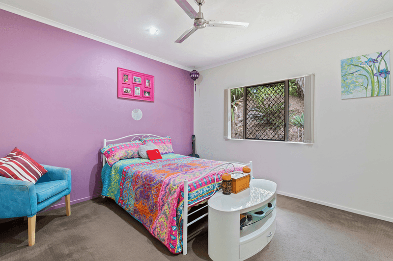 34 Figtree Road, CHATSWORTH, QLD 4570