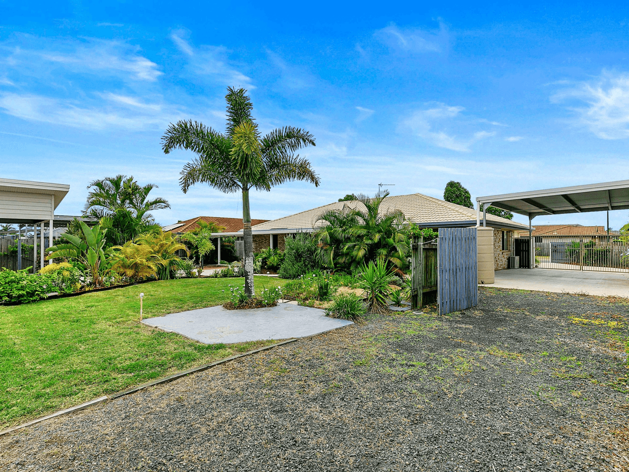 15 Endeavour Way, ELI WATERS, QLD 4655