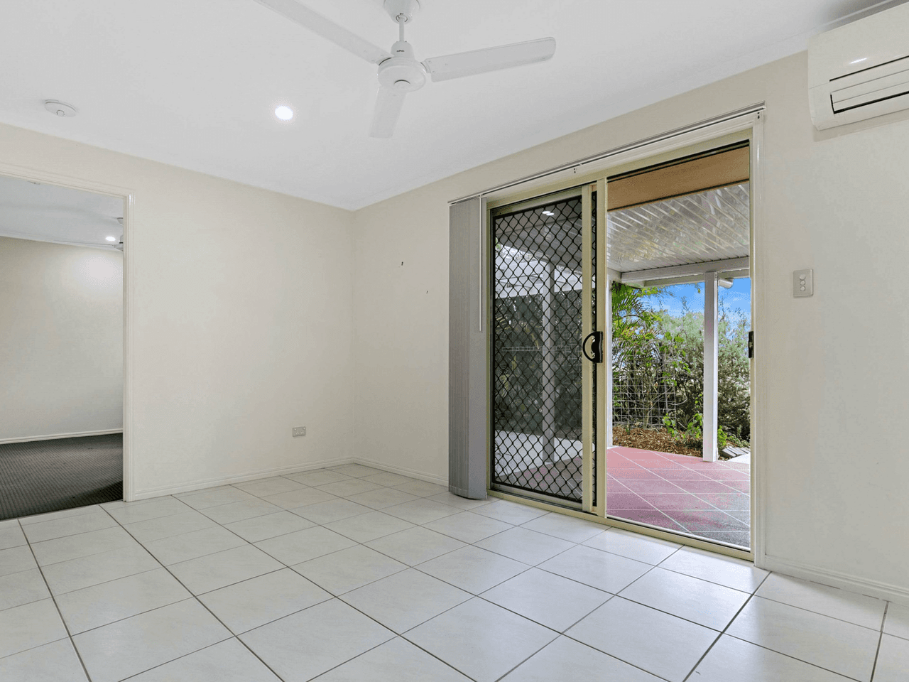 15 Endeavour Way, ELI WATERS, QLD 4655