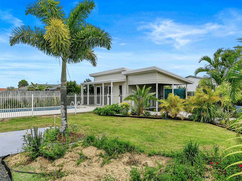 15 Endeavour Way, ELI WATERS, QLD 4655