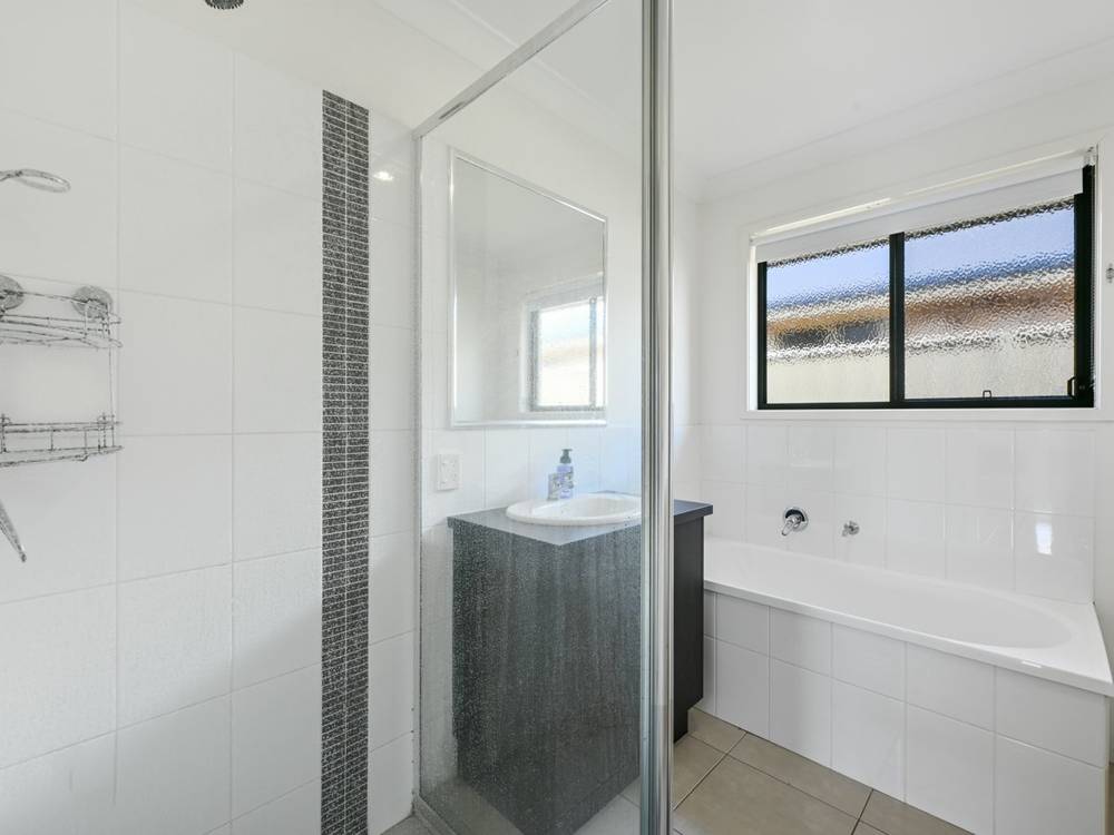 13 Berghofer Drive, OAKEY, QLD 4401