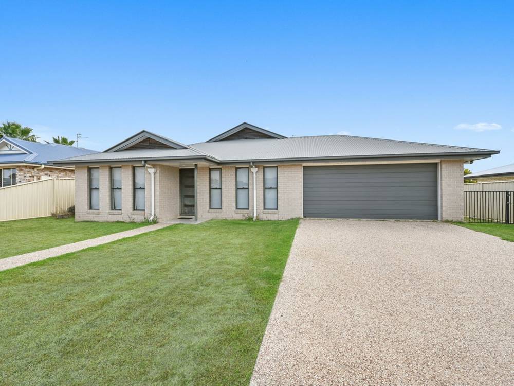 13 Berghofer Drive, OAKEY, QLD 4401
