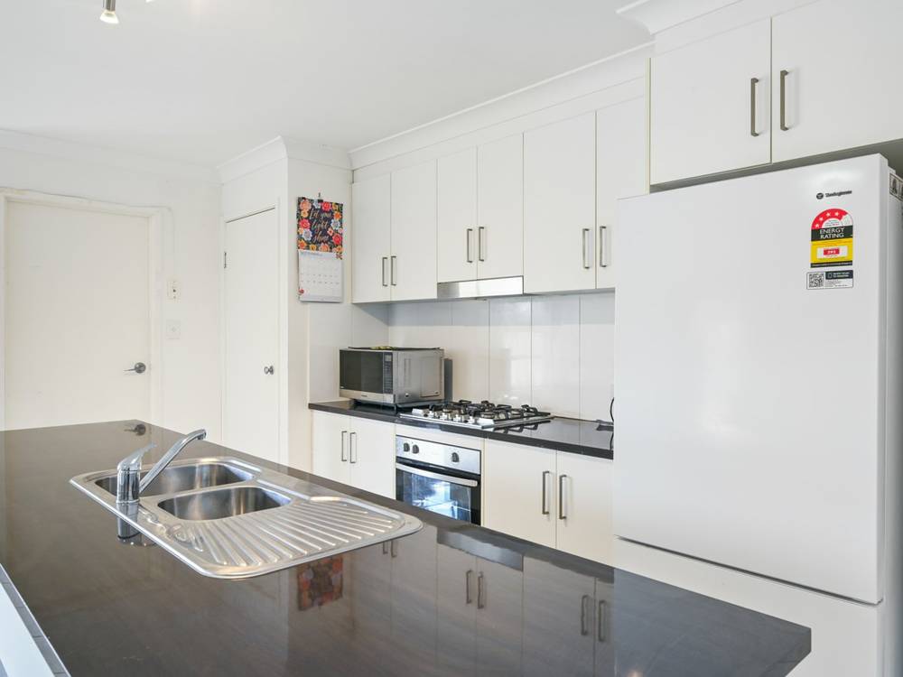 13 Berghofer Drive, OAKEY, QLD 4401