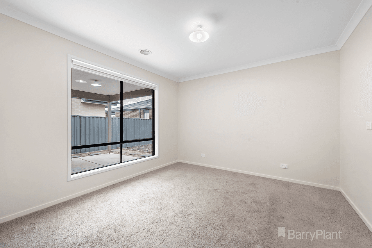 13 Chancellor Avenue, Werribee, VIC 3030