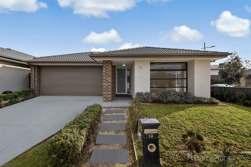 13 Chancellor Avenue, Werribee, VIC 3030