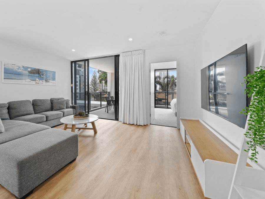 4/31 Queensland Ave, BROADBEACH, QLD 4218