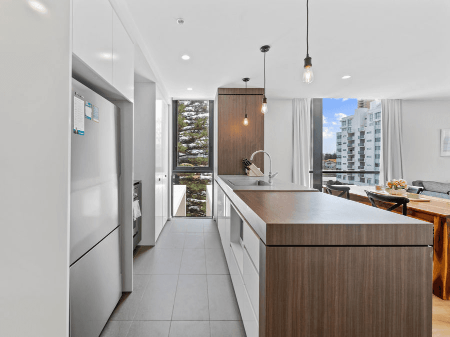 4/31 Queensland Ave, BROADBEACH, QLD 4218