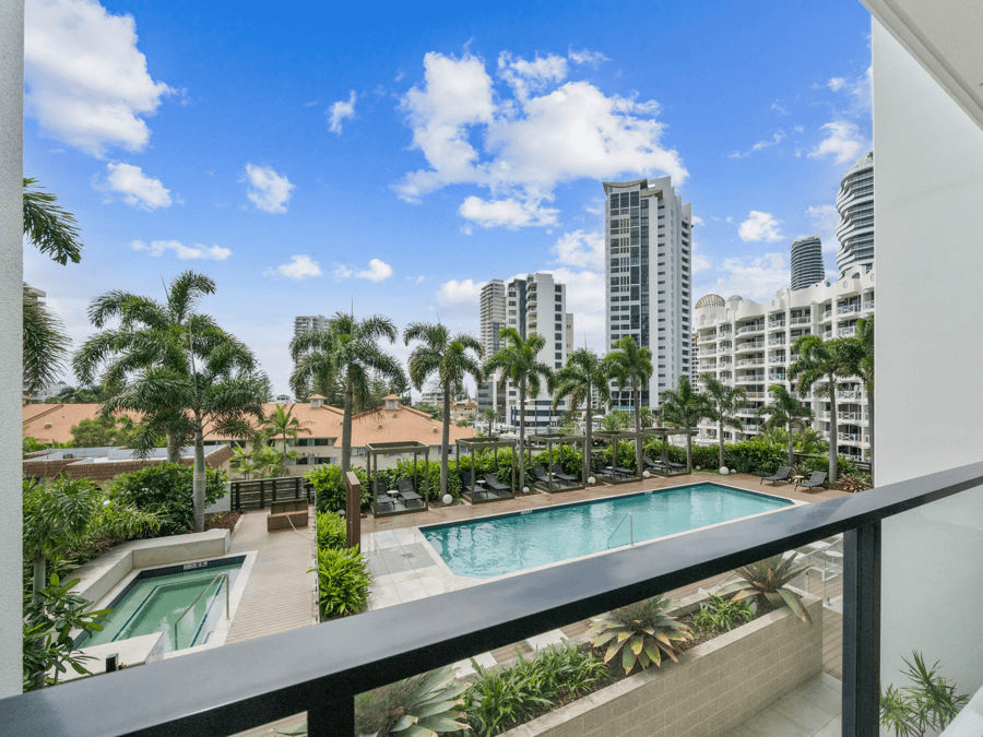 4/31 Queensland Ave, BROADBEACH, QLD 4218