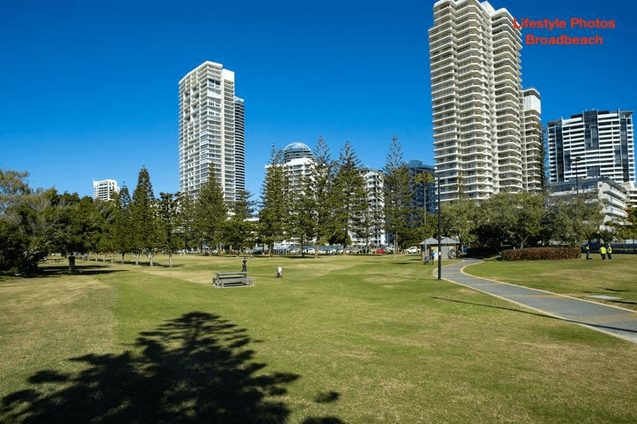 4/31 Queensland Ave, BROADBEACH, QLD 4218