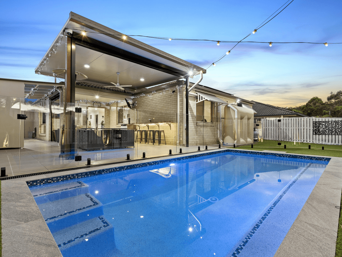 6 Orara Street, PACIFIC PINES, QLD 4211