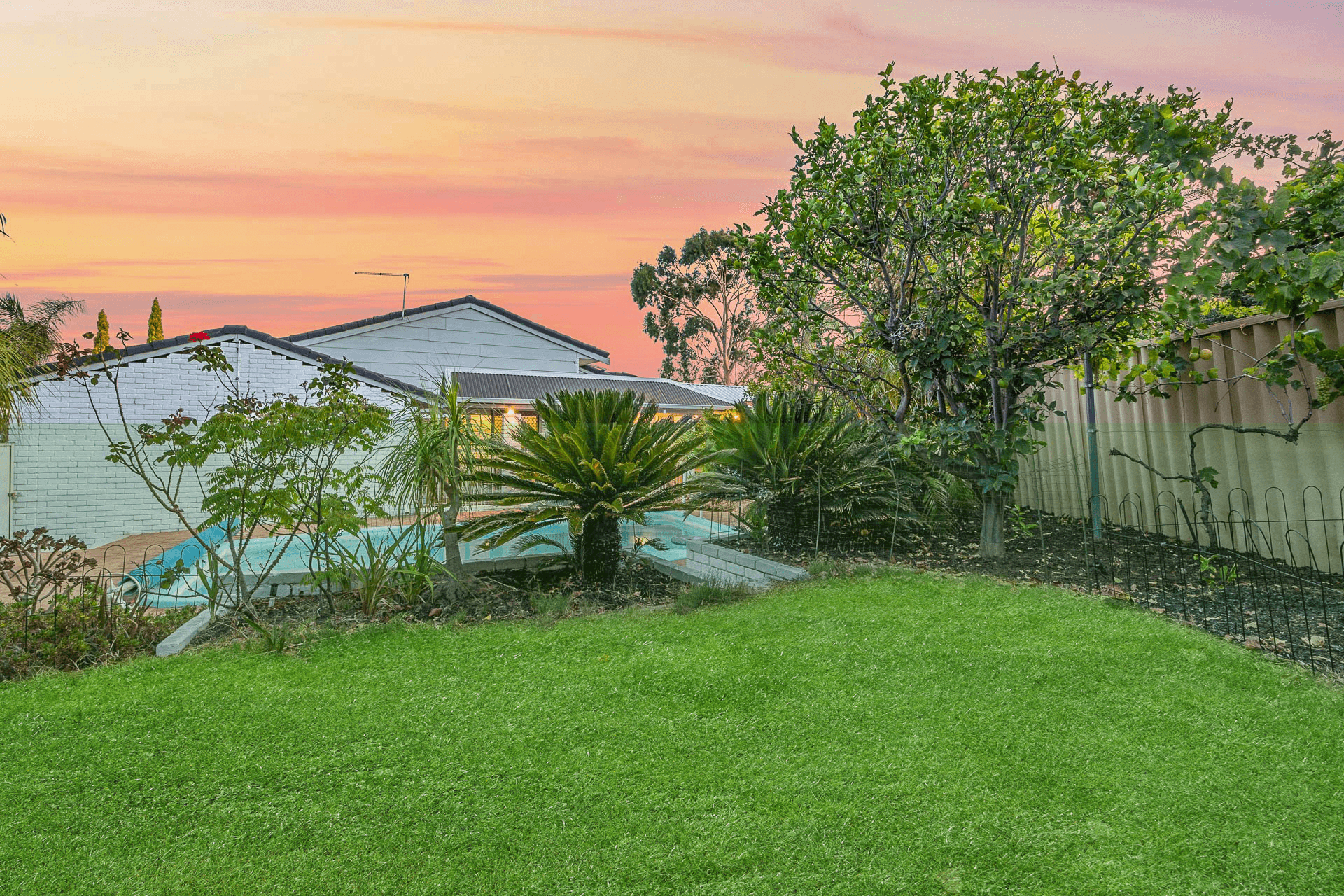 18 Sitwell Close, Spearwood, WA 6163