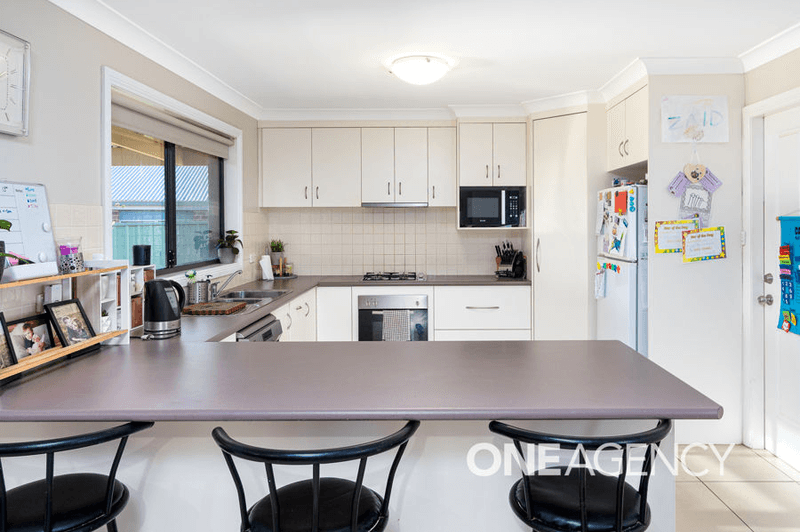 14 MELALEUCA DRIVE, FOREST HILL, NSW 2651