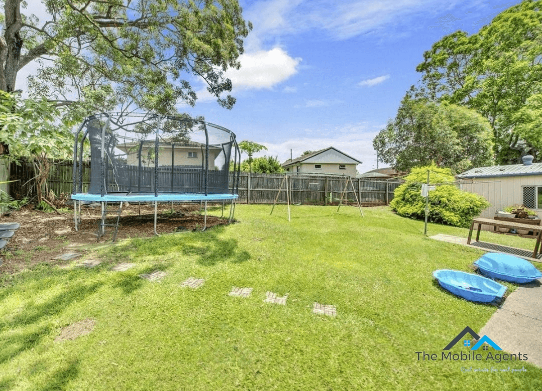 4 CRAMP STREET, GOODNA, QLD 4300