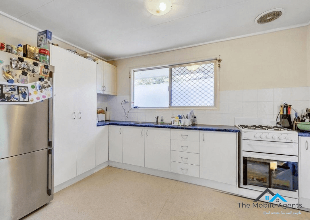 4 CRAMP STREET, GOODNA, QLD 4300