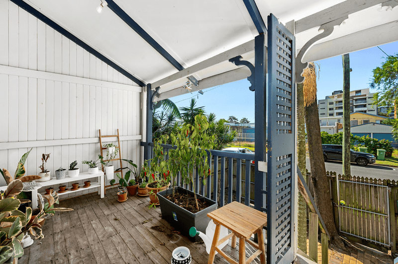 16 Gray Street, SOUTHPORT, QLD 4215