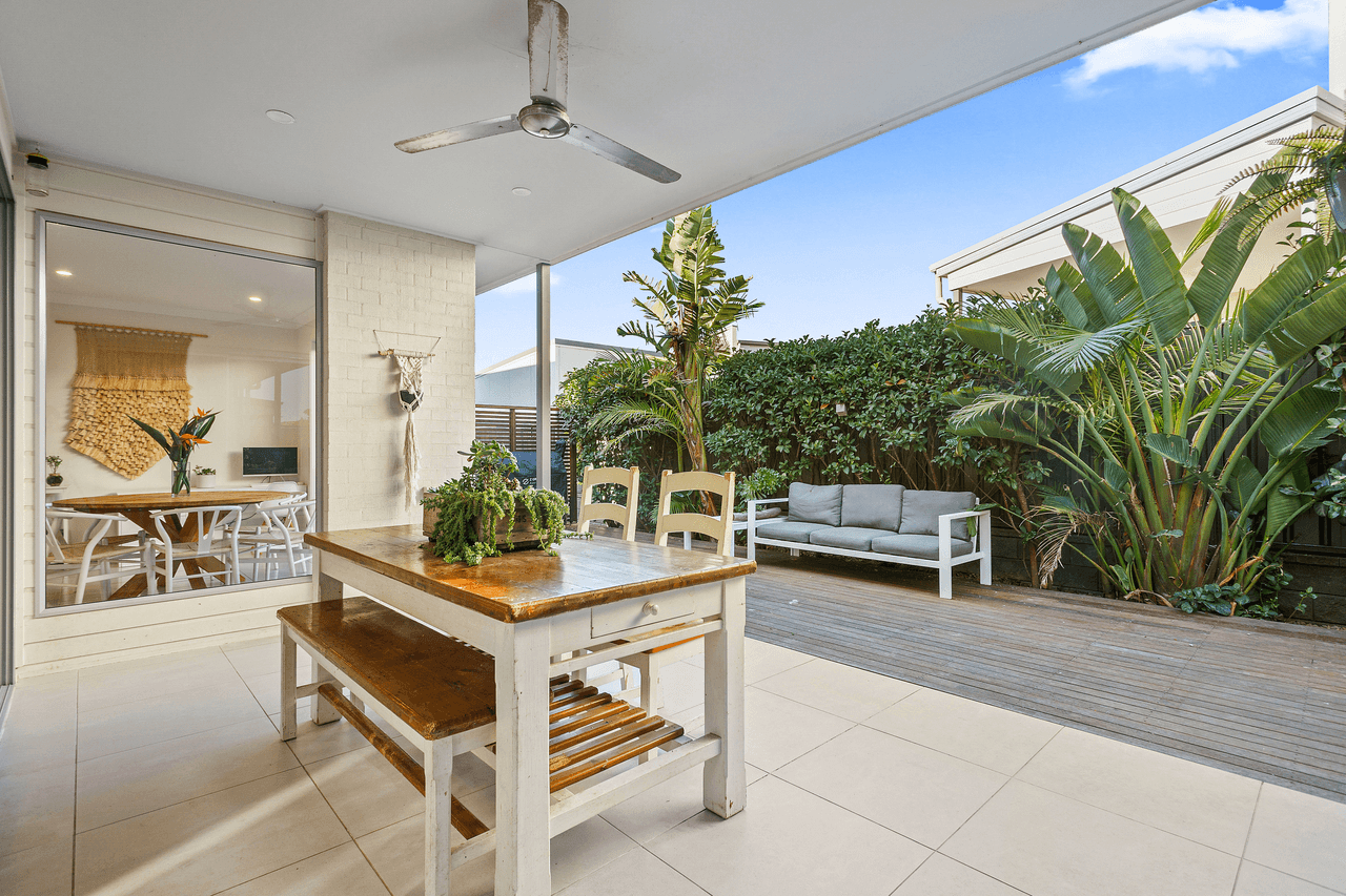 2 Cove Boulevard, SHELL COVE, NSW 2529