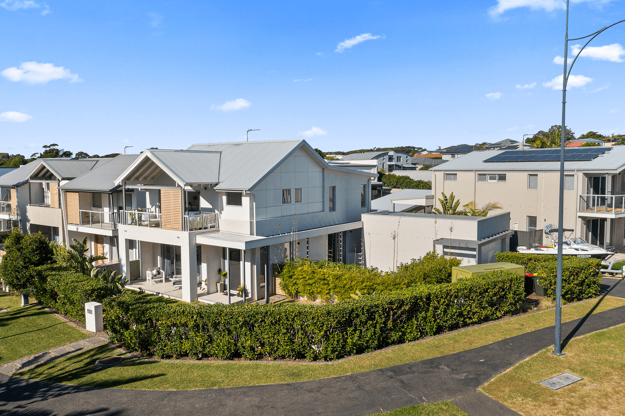 2 Cove Boulevard, SHELL COVE, NSW 2529