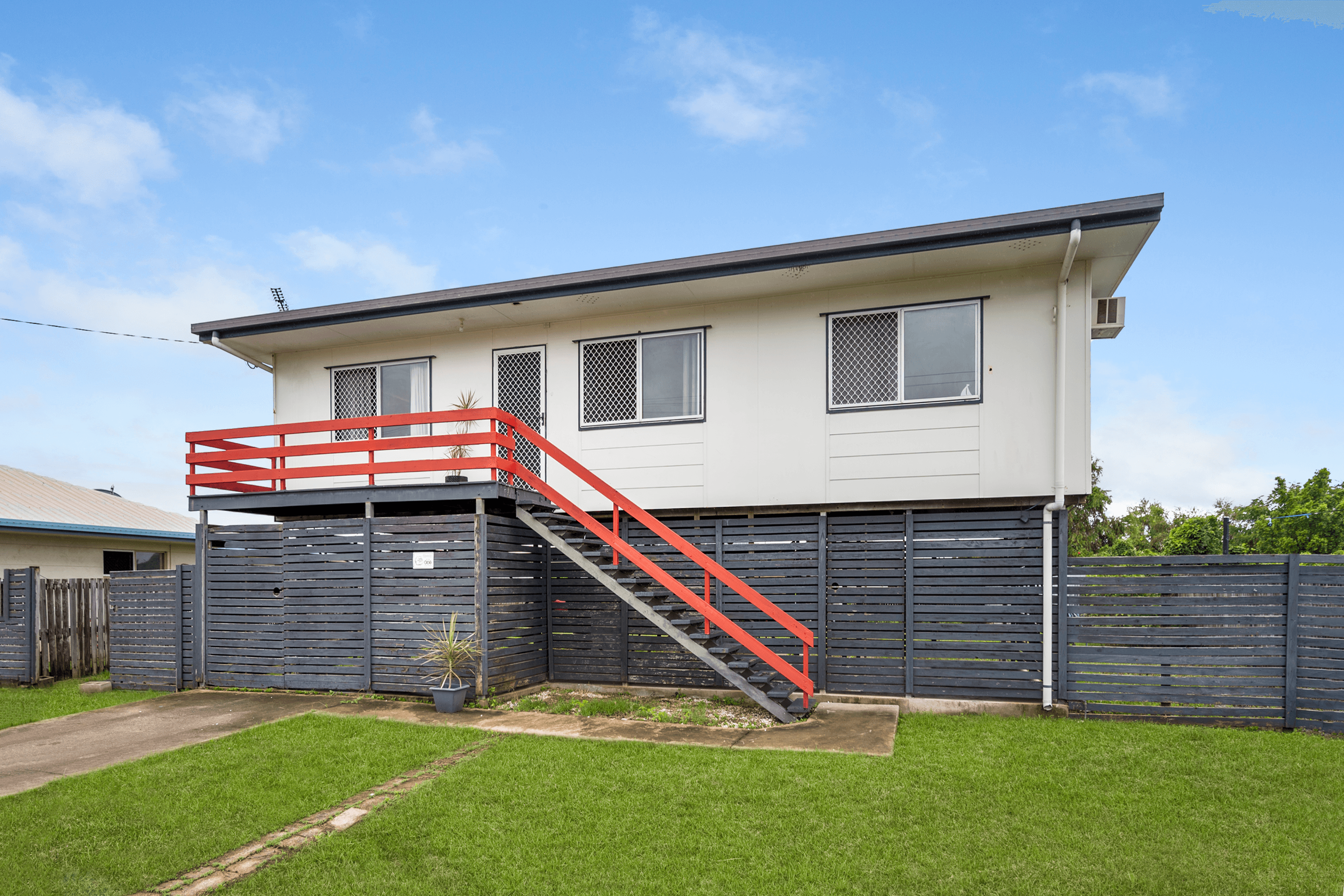 16 Pompeii Street, KELSO, QLD 4815
