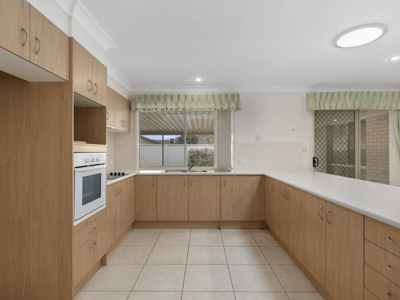 2 Lake Court, URUNGA, NSW 2455