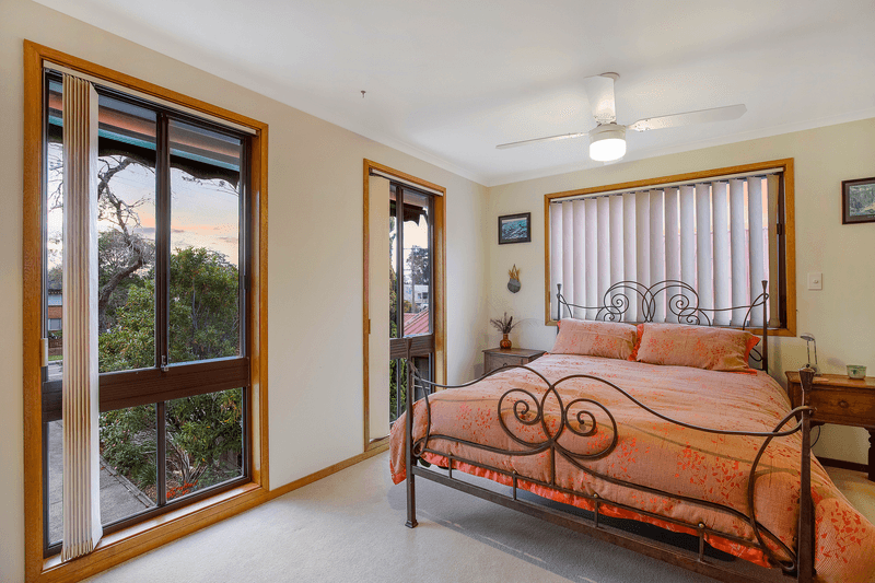 227 Lakedge Avenue, Berkeley Vale, NSW 2261