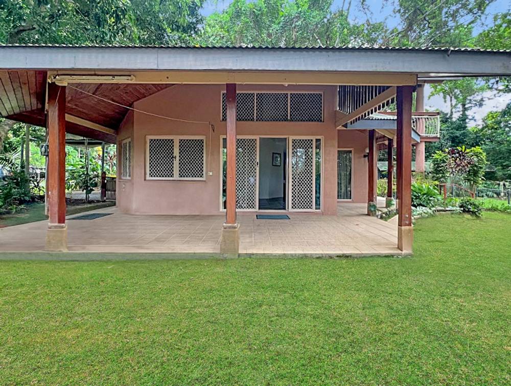 1 Ellison Street, Clifton Beach, QLD 4879