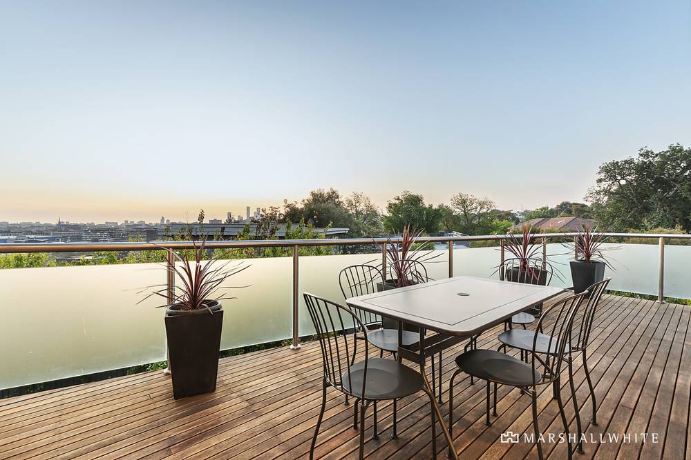 2/10 Hyton Crescent, Kew, VIC 3101