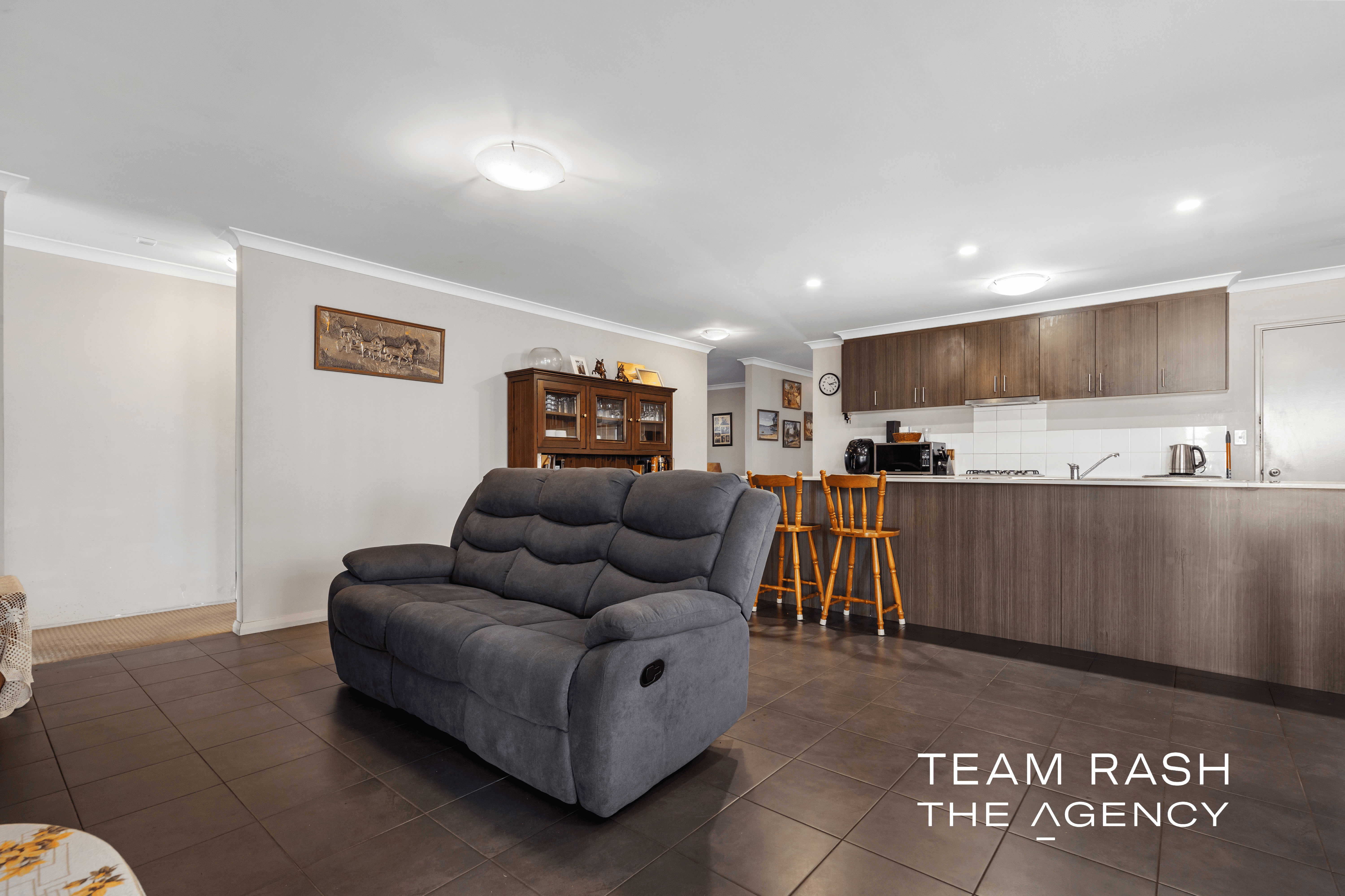 17 Runnymede Gate, Wellard, WA 6170